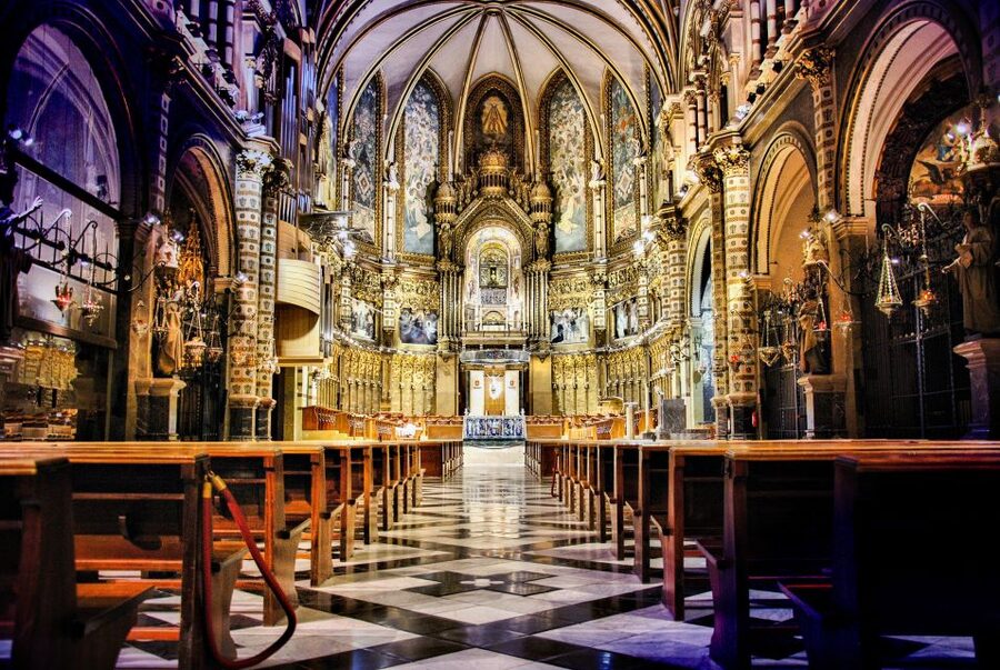 From Barcelona: Montserrat Day Trip with Optional Tickets - Free time for views, food, and short walks