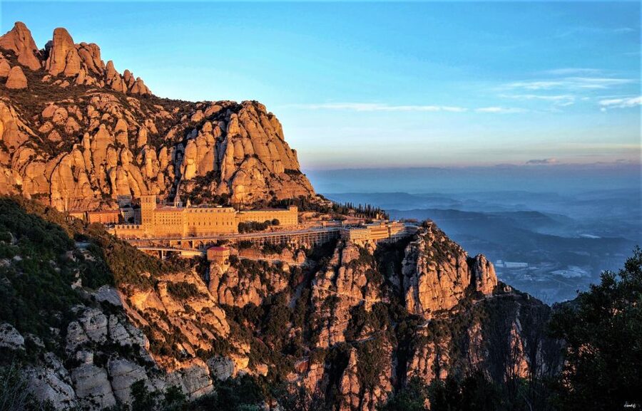 From Barcelona: Montserrat Monastery, Easy Hike, Cable Car - Leaving Barcelona at 8:00 AM
