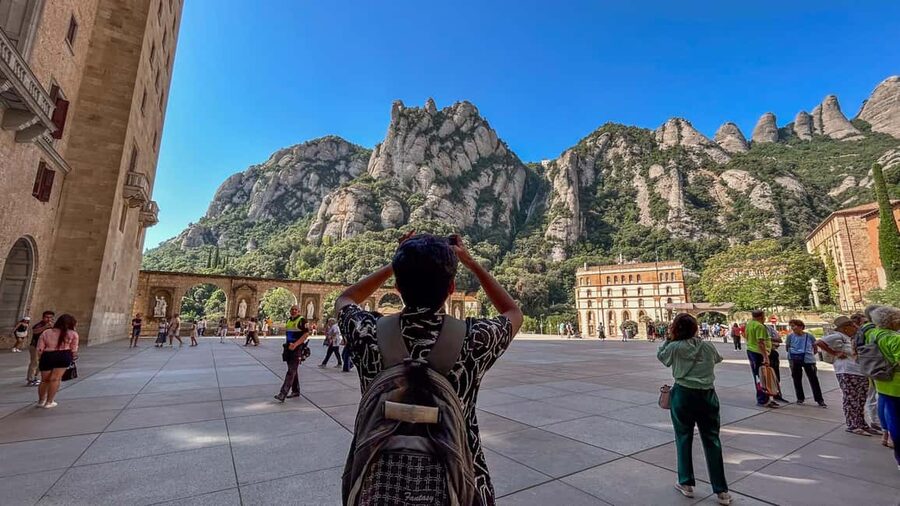 From Barcelona: Montserrat Tour, Rack Railway & Licor Taste - Why Montserrat makes such a good break from Barcelona