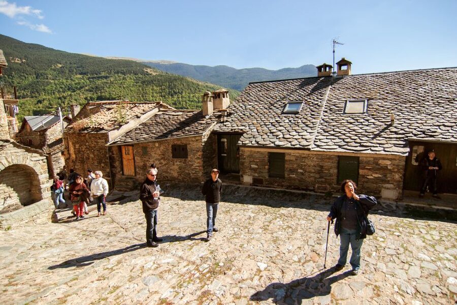 From Barcelona: Pyrenees Mountains Day Tour - Queralbs, a stone village above the valley