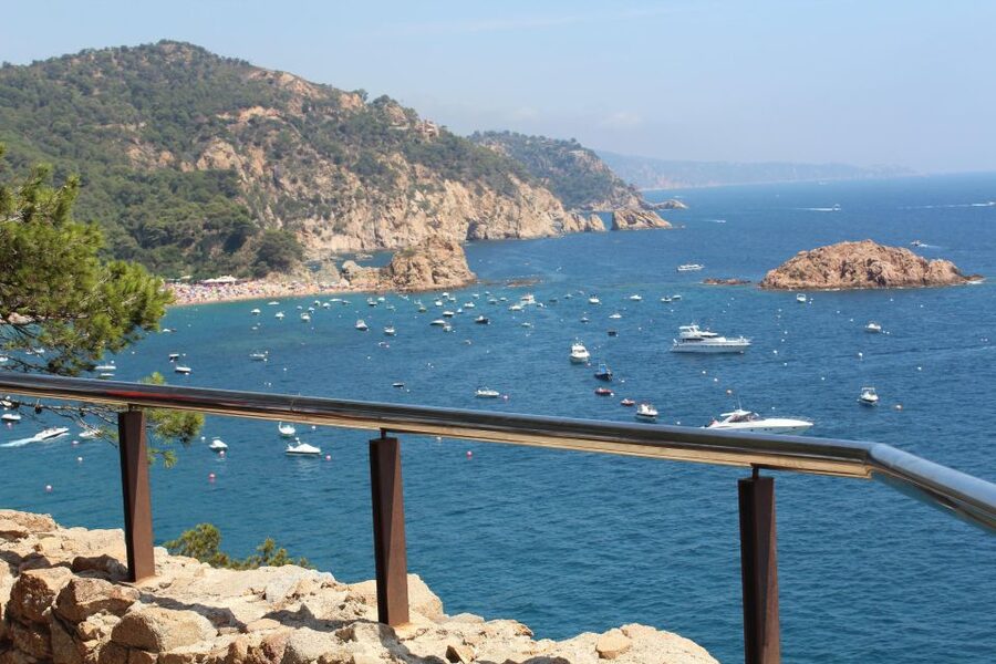 From Barcelona: Tossa de Mar Day Tour with Beach Time - Es Codolar, the small cove by the walls