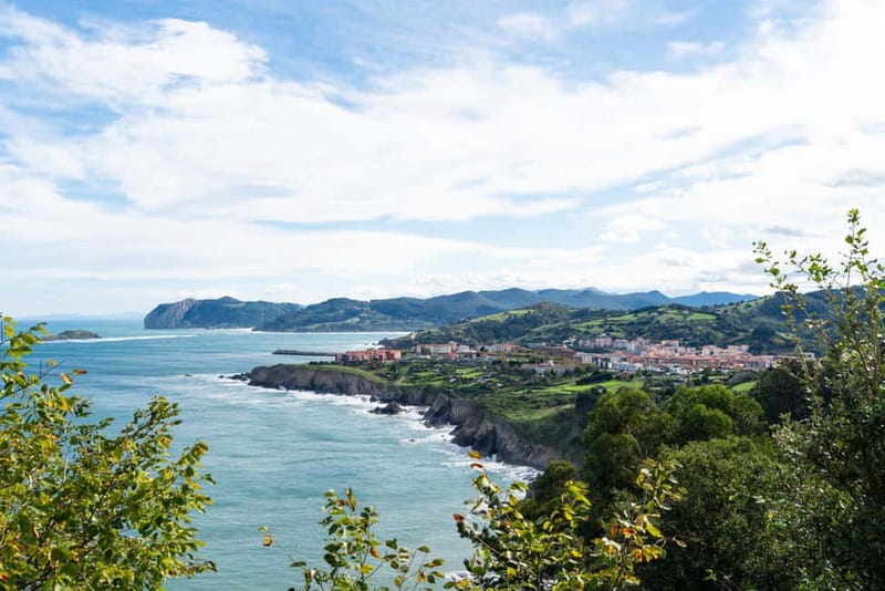 From Bilbao: Gaztelugatxe, Gernika, and Mundaka Group Tour - Who should choose this excursion?