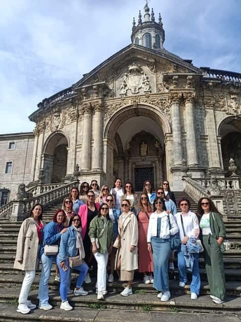 From Bilbao: Loyola, Getaria, Zarautz and San Sebastian Tour - San Sebastian: guided Old Town walk and two hours for lunch