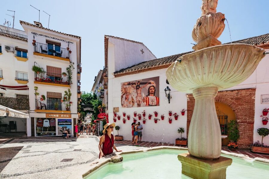 From Costa del Sol: Mijas, Marbella and Puerto Banús Tour - The CAC Museum and Picasso ceramics