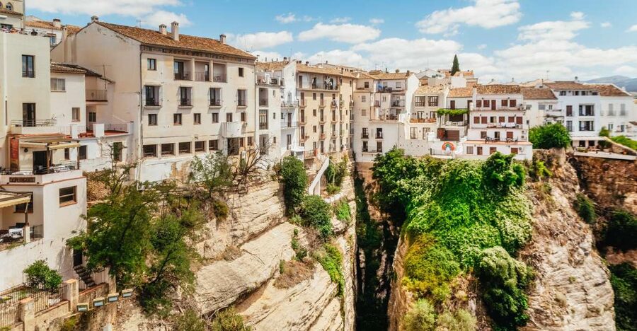 From Costa del Sol: Ronda and Setenil de las Bodegas - The early departure from the Costa del Sol