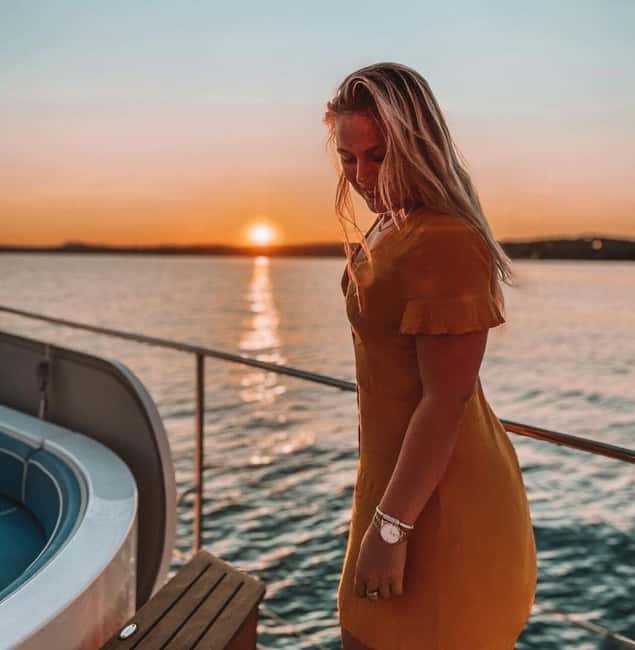 From Denia: Catamaran Trip with Sunset Option - The daytime cruise and Cova Tallada
