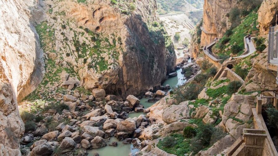 From Fuengirola: Caminito del Rey Guided Day Trip - What to pack and what to skip
