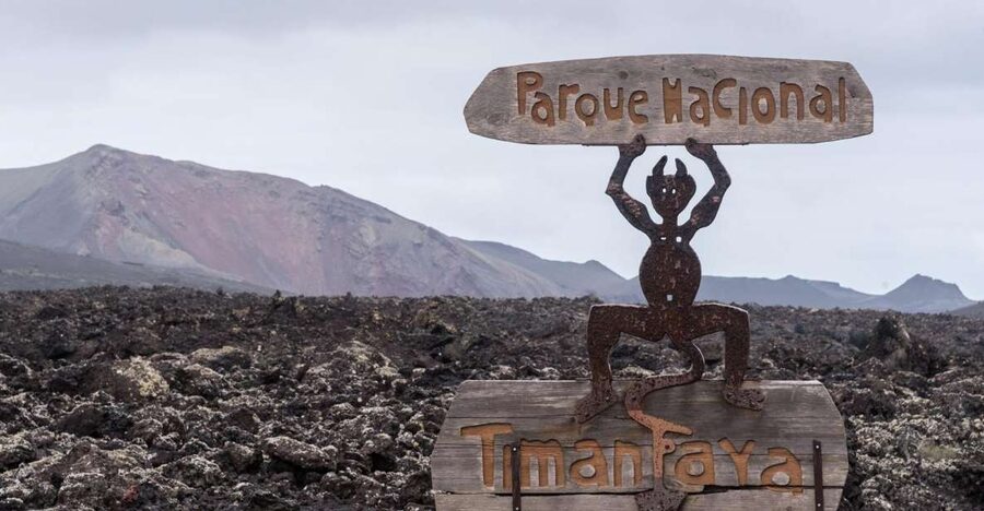 From Fuerteventura: Lanzarote Volcano and Wine Region Tour - Why this Fuerteventura to Lanzarote trip works