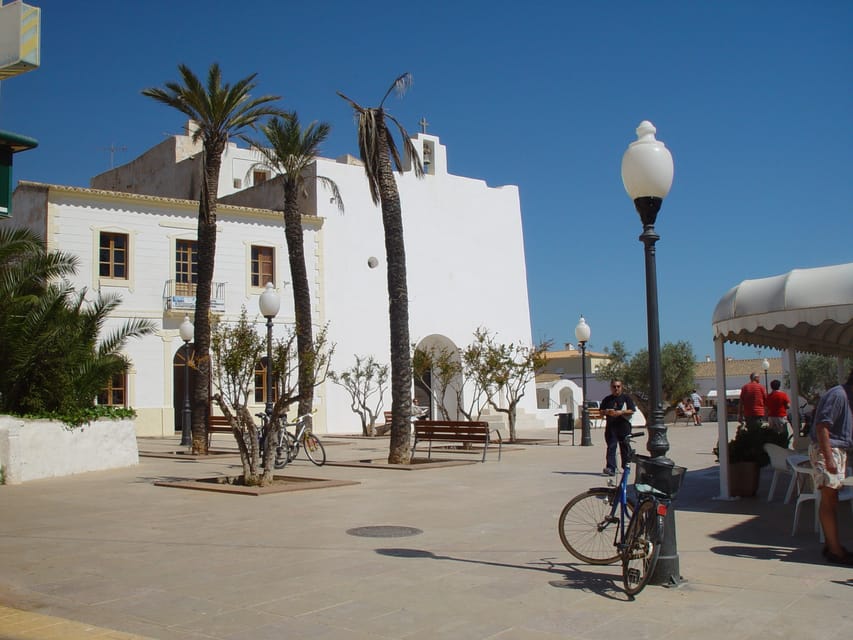 From Ibiza: Ferry and Guided Bus Excursion in Formentera - Guides, languages, and group size