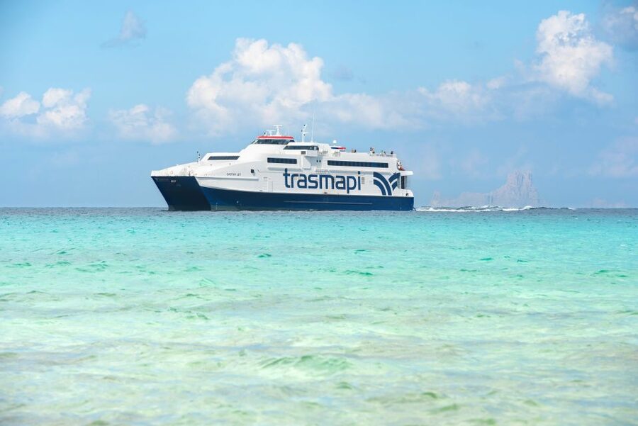 From Ibiza: Return Ferry Ticket to Formentera - Arriving with a blank day ahead