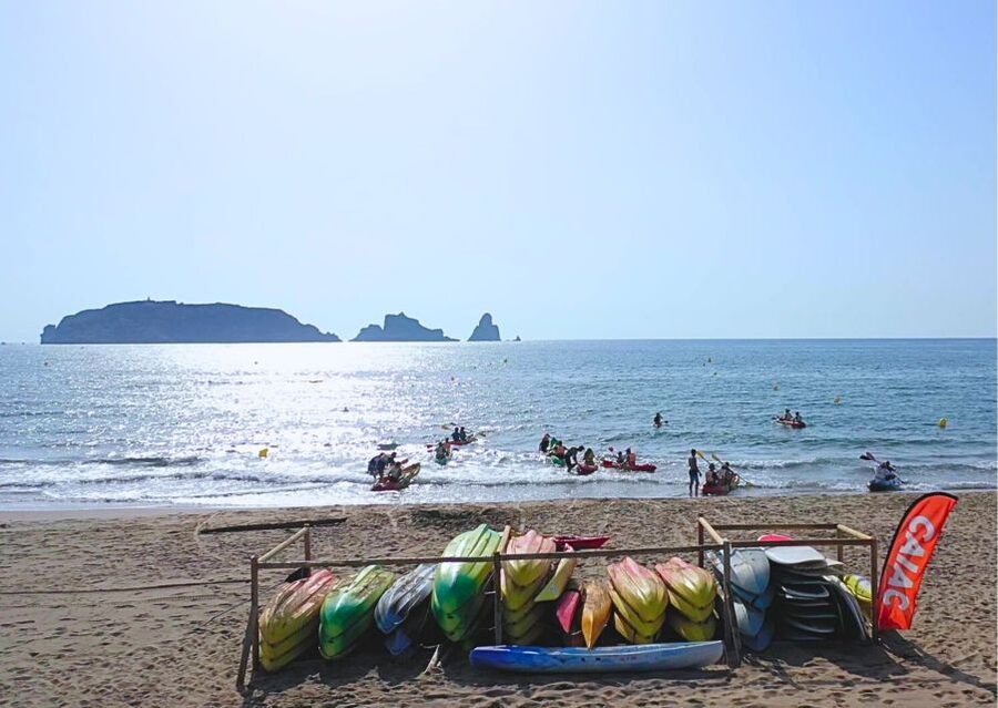 From L'Estartit: Sea Kayaking Tour to the Medes Islands - Reaching the seven Medes Islands