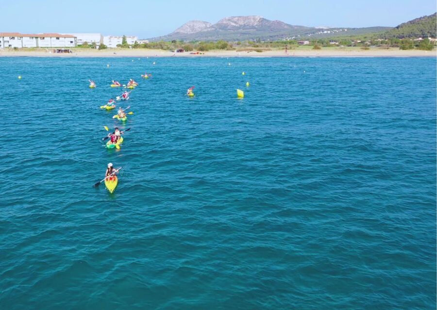 From L'Estartit: Sea Kayaking Tour to the Medes Islands - Returning with help from the support boat