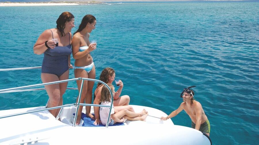 From Lanzarote: Sailing Day Trip Around La Graciosa - Why La Graciosa Makes a Fine Sea Day