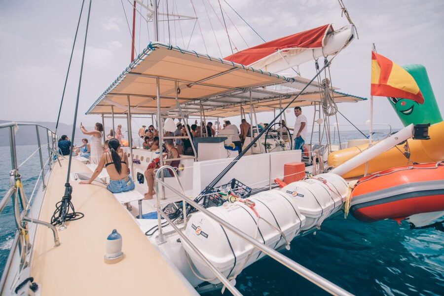 From Lanzarote: Sailing Day Trip Around La Graciosa - Francesa Beach Without a Beach Landing