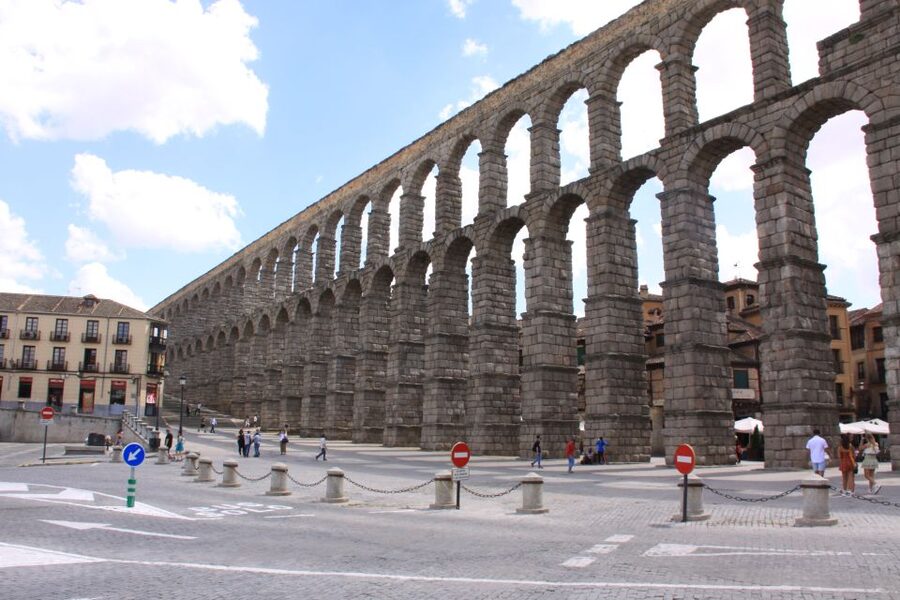 From Madrid: Avila and Segovia Full-Day Tour - Meeting in central Madrid and settling onto the coach