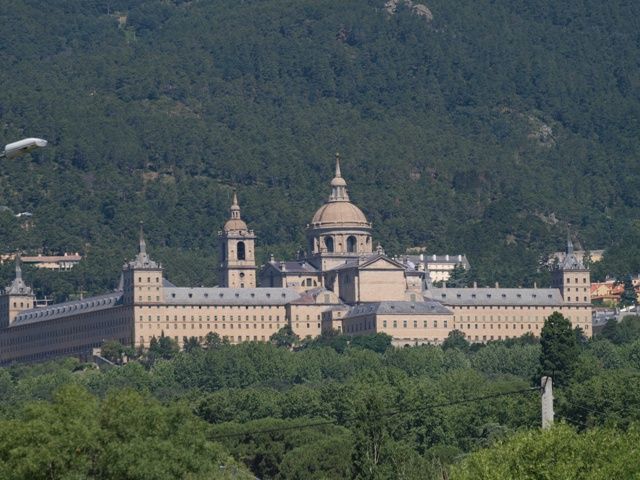 From Madrid: El Escorial, Valley and Segovia Day Trip - Why This Three-Part Tour Works