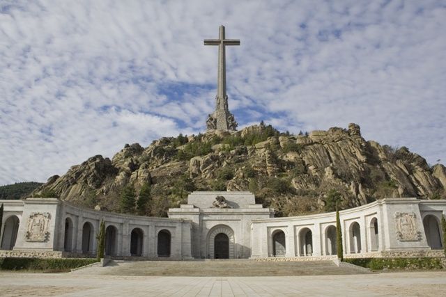 From Madrid: El Escorial, Valley and Segovia Day Trip - The Valley of Cuelgamuros and Its Monumental Cross