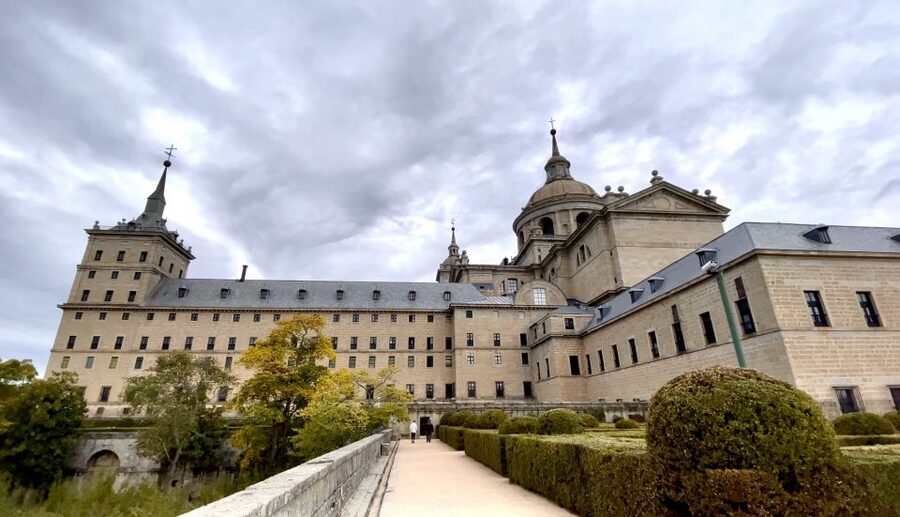 From Madrid: Escorial Monastery and the Valley of the Fallen - How the guided visit works inside El Escorial
