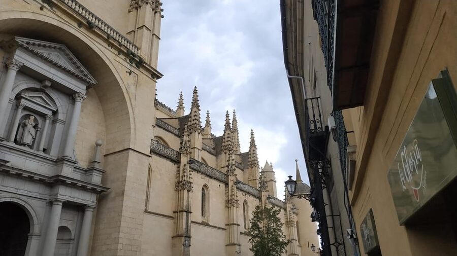 From Madrid: Half-Day or Full-Day Trip to Segovia - Plaza Mayor and Segovia Cathedral