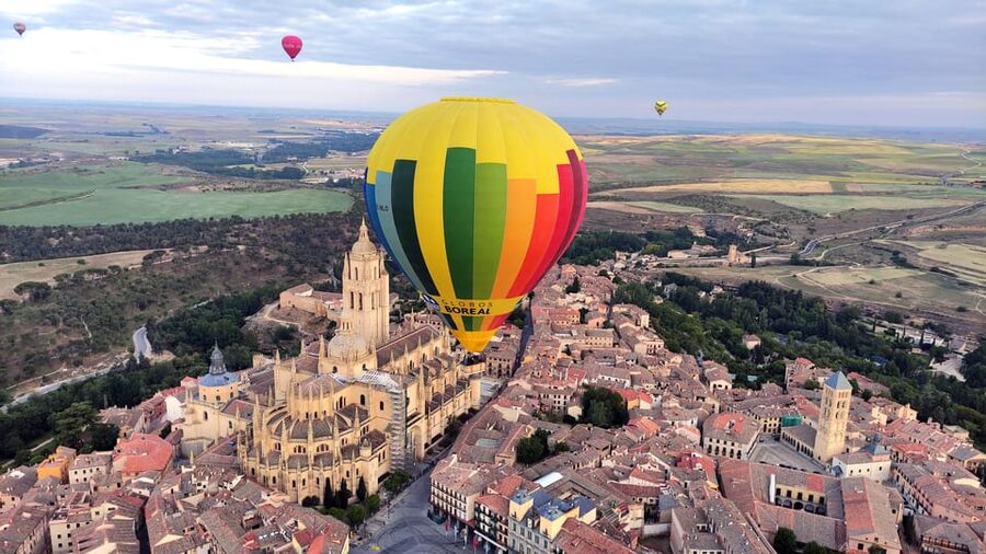 From Madrid: Hot Air Balloon Ride in Segovia with Pickup - A 30-minute briefing before the balloon rises