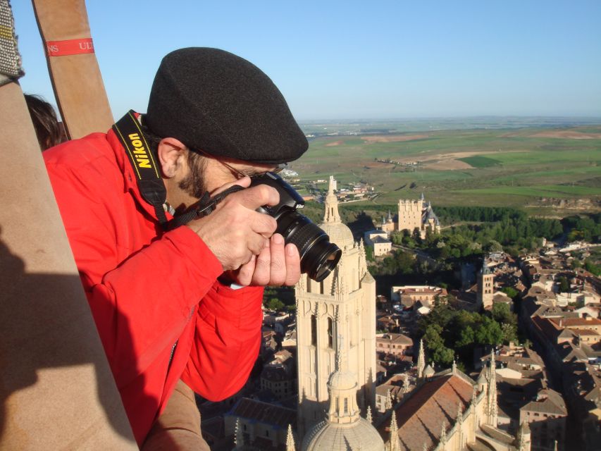 From Madrid: Hot Air Balloon Ride in Segovia with Pickup - What you can actually see from the basket
