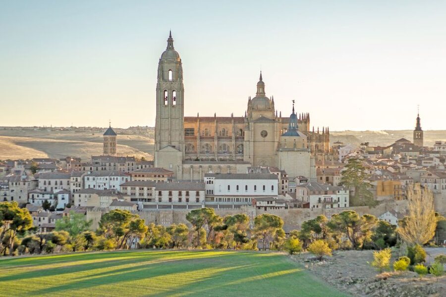 From Madrid: Segovia, Ávila, and Toledo Guided Tour - Lunch upgrade or free time?