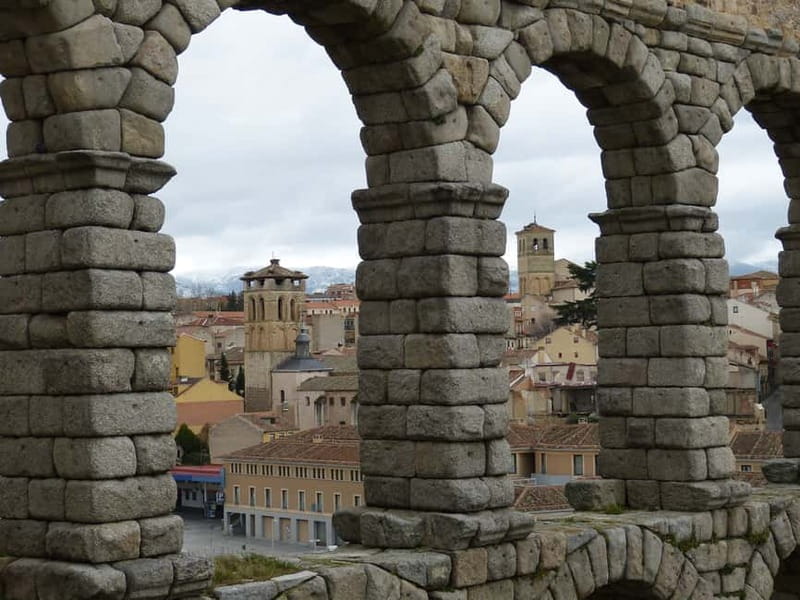 From Madrid: Segovia Guided Afternoon Tour - The Mirador de la Canaleja and Casa de los Picos