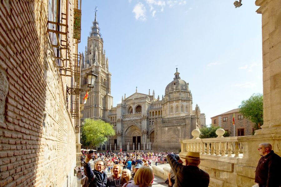 From Madrid: Toledo and Segovia Guided Day Trip - The transfer to Segovia