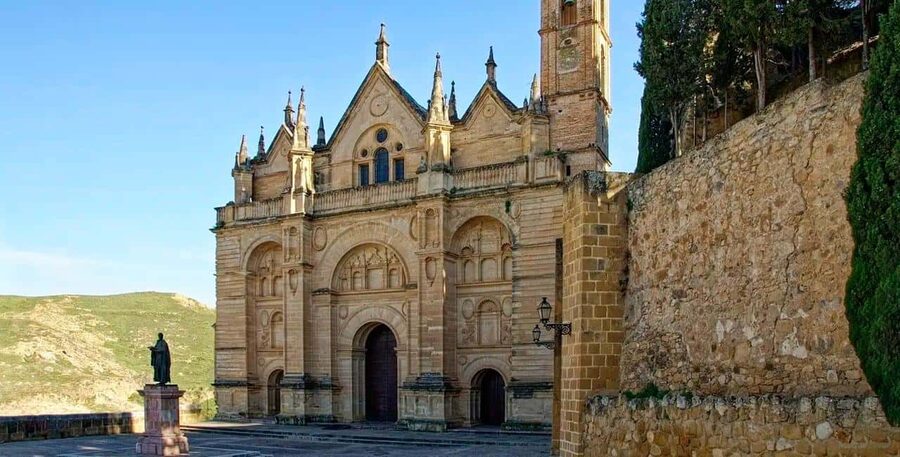 From Málaga: Caminito del Rey & Antequera: Dolmens and free time - Two hours to eat and explore