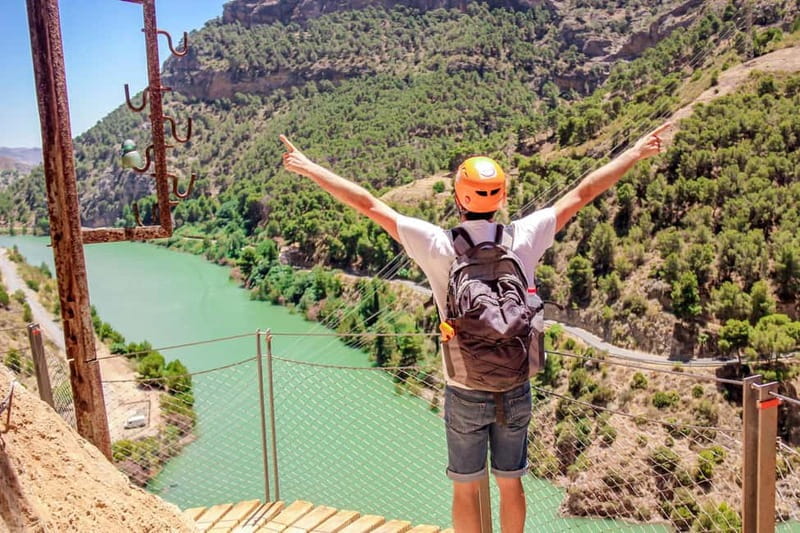 From Málaga: Caminito del Rey Day Trip & Guided Tour - Entering the Gaitanes Gorge