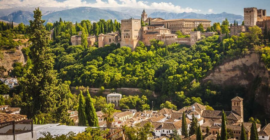 From Malaga: Day Trip to Alhambra by Bus with Entry Tickets - Key points to know before booking