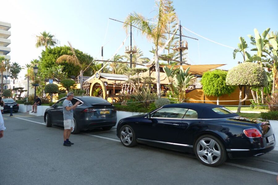 From Malaga or Costa del Sol: Mijas, Marbella & Puerto Banus - What the guides and drivers add