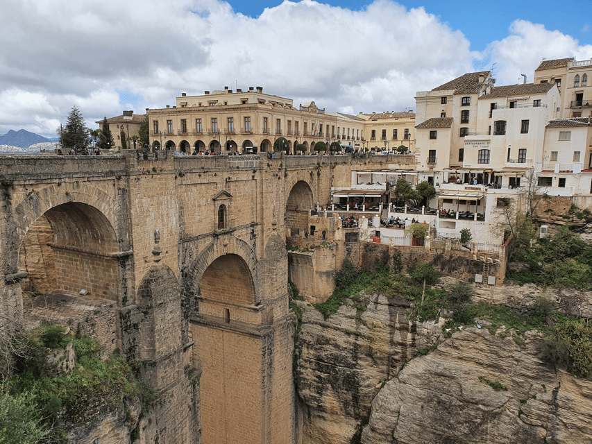 From Malaga: Ronda and Setenil de las Bodegas Day Trip - Food, costs, and what to pack