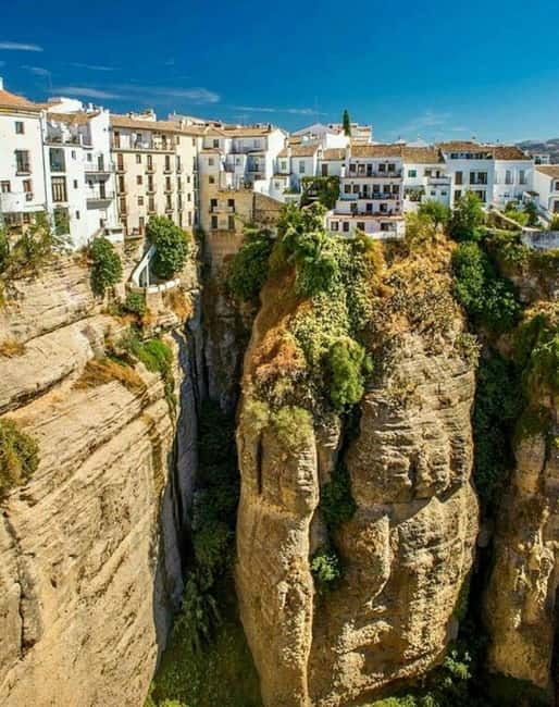 From Malaga: Ronda & Setenil de las Bodegas Guided Day Trip - Setenil de las Bodegas: houses beneath the rock