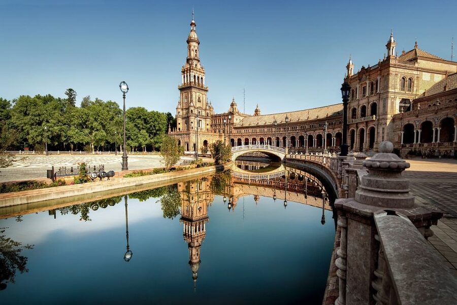 From Malaga: Seville Day Trip and Optional Monument Tickets - Independent time or guided monument visit?