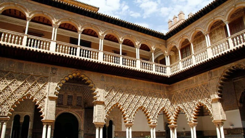 From Malaga: Seville Day Trip with Real Alcázar Tickets - Plaza de España and the city approach