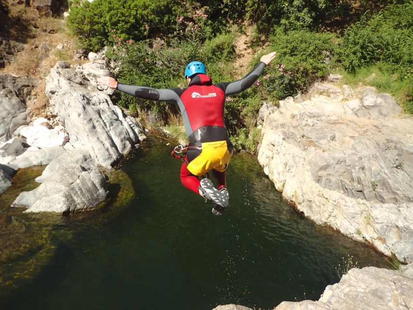 From Marbella: Guadalmina River Guided Canyoning Adventure - Why Guadalmina is a good first canyoning trip