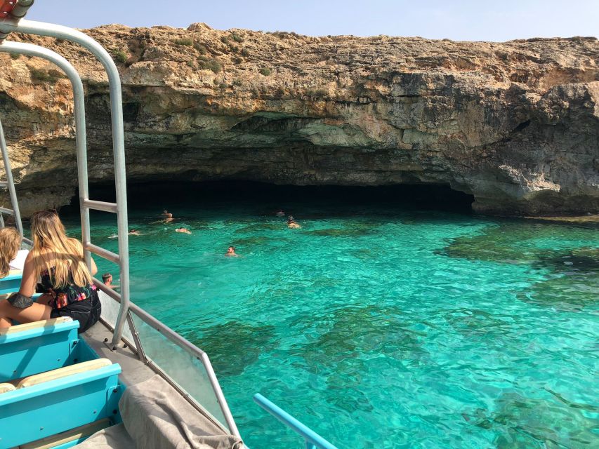 From Palma: 3-Hour Morning Dolphin Watching Boat Tour - What life is like aboard Carpe Diem