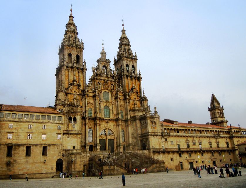From Porto: Santiago de Compostela Full Day Tour - Your first hours in Santiago: Mass, cathedral, and old town