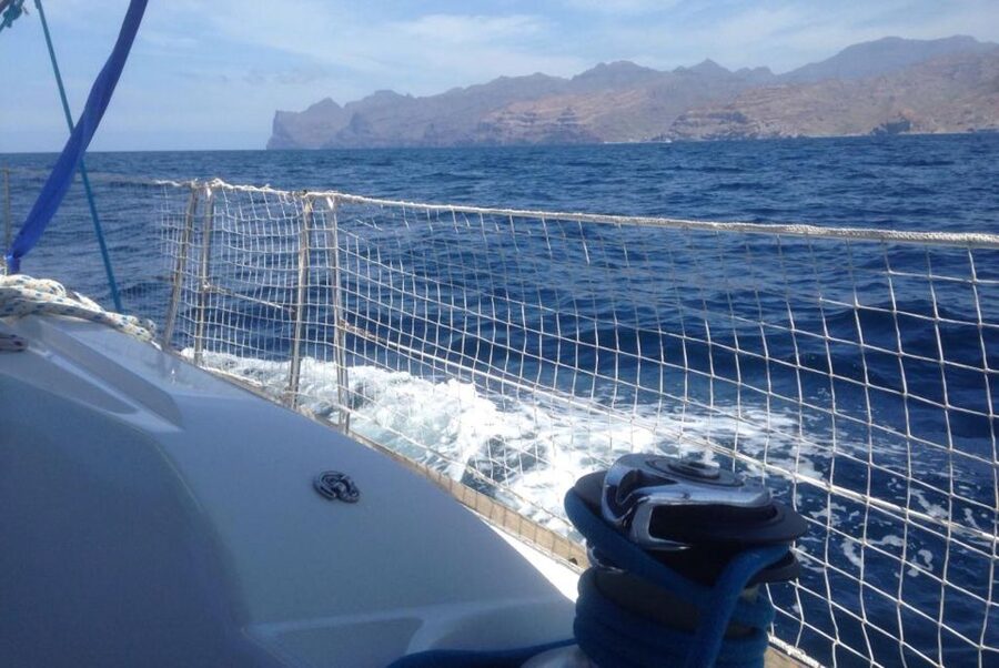 From Puerto de Mogán: Sailboat Trip with Food and Drinks - What the strongest praise focuses on