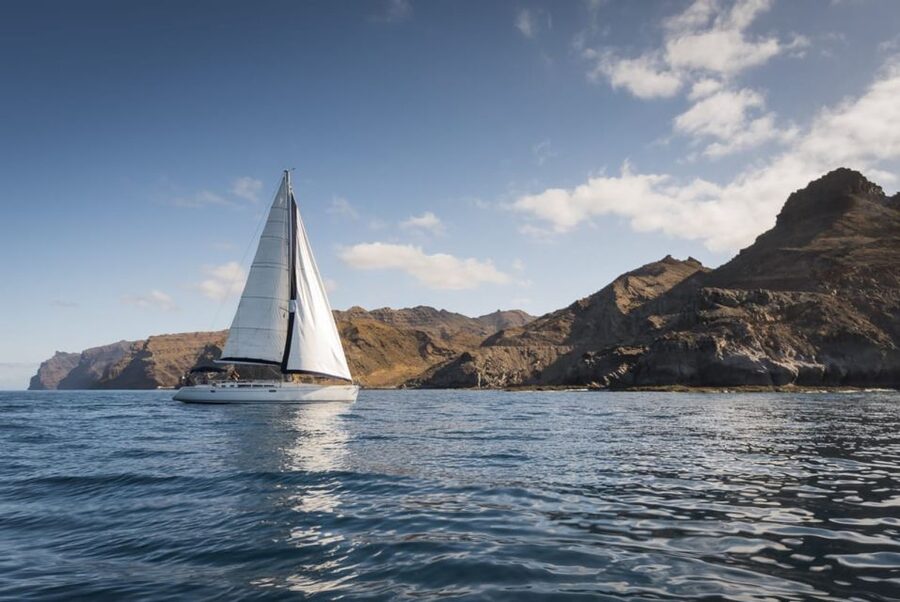 From Puerto de Mogán: Sailboat Trip with Food and Drinks - Why the small boat matters