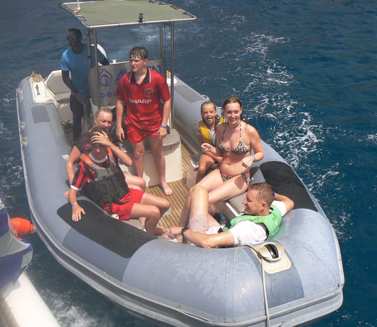 From Puerto Rico: Boat trip along the coast w/ Food & Drinks - Setting out from Puerto Rico de Gran Canaria
