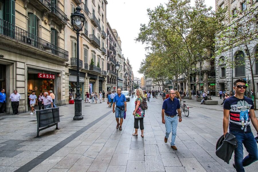 From Salou: Barcelona City Center Tour - How the value compares with going alone