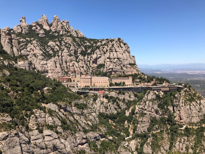 From Salou: Montserrat Monastery and Colonia Güell - The climb to Montserrat changes the whole day