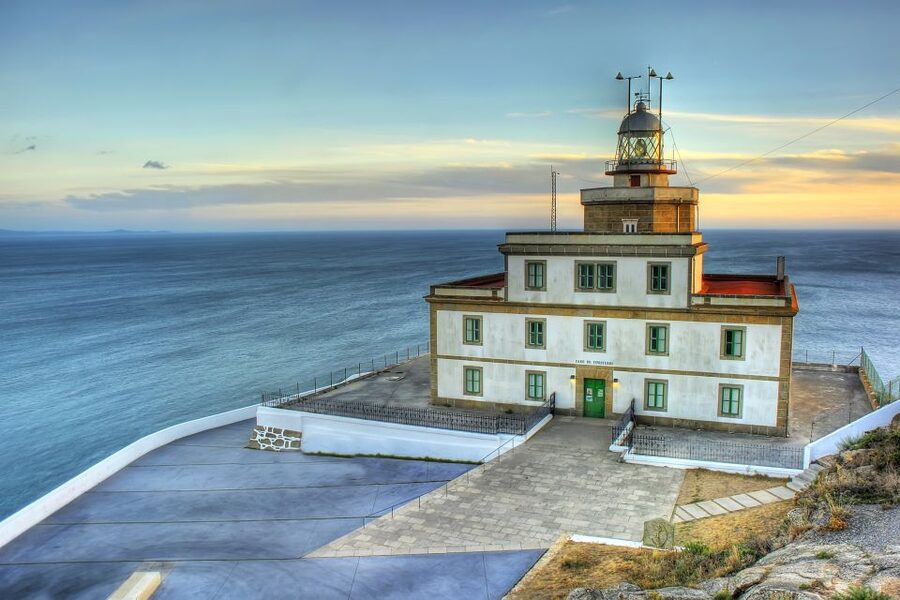 From Santiago: Finisterre, Muxia, Ézaro - 7 stops day tour - Cape Finisterre: the old end of the known world
