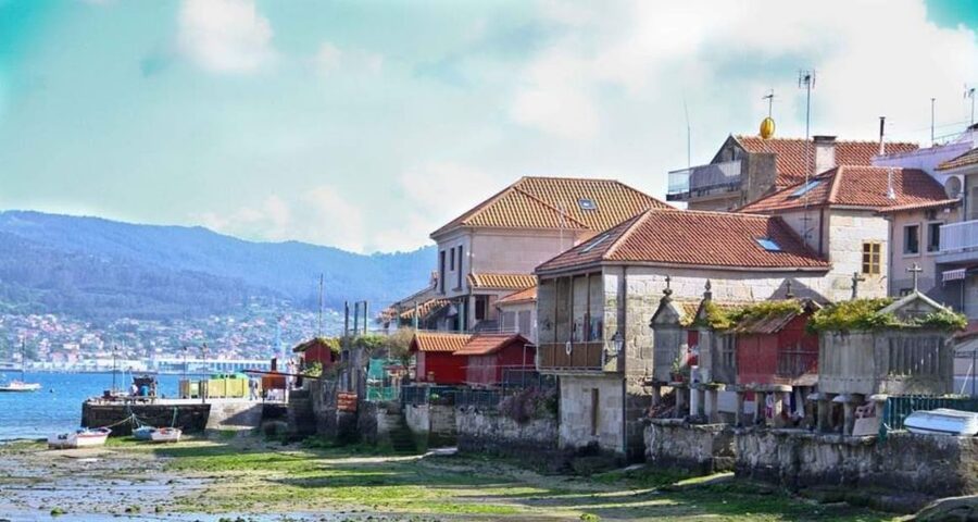 From Santiago: Rías Baixas Galicia Seafood & Wine Day Tour - Five reasons this Galicia day trip works