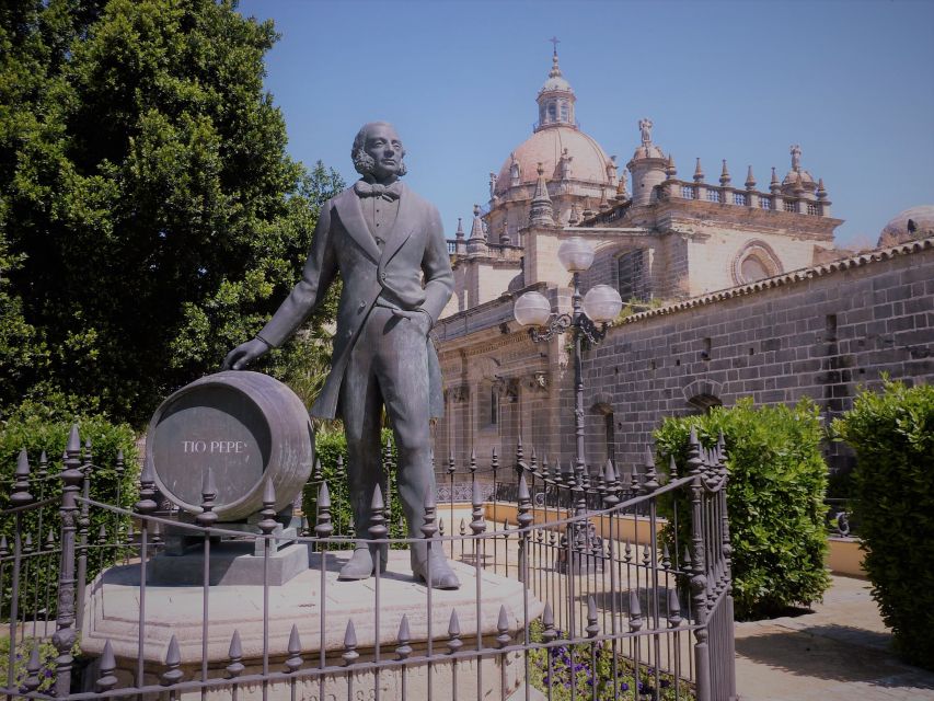 From Seville: Cadiz and Jerez de la Frontera Day Trip - Arriving in Cádiz for lunch and free time