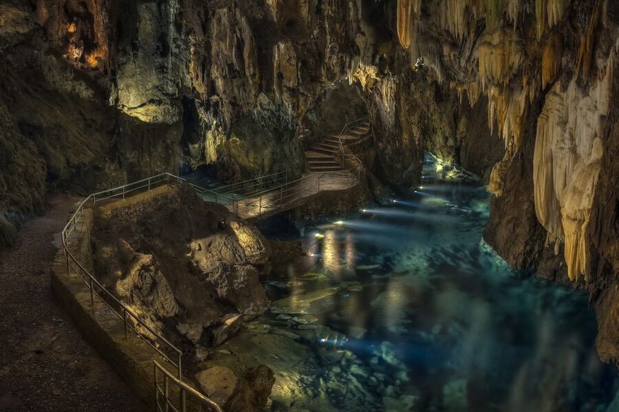 From Seville: Full-Day Aracena & Rio Tinto Mines Tour - The Guides Make the Long Day Work