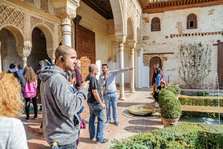 From Seville: Granada Day Trip Alhambra and Albaycin - Lunch and free time in Granada
