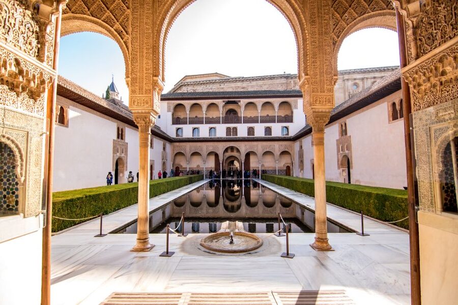 From Seville: Granada Day Trip with Alhambra and Albaicín - Albaicín: Granada’s Moorish quarter in 45 minutes